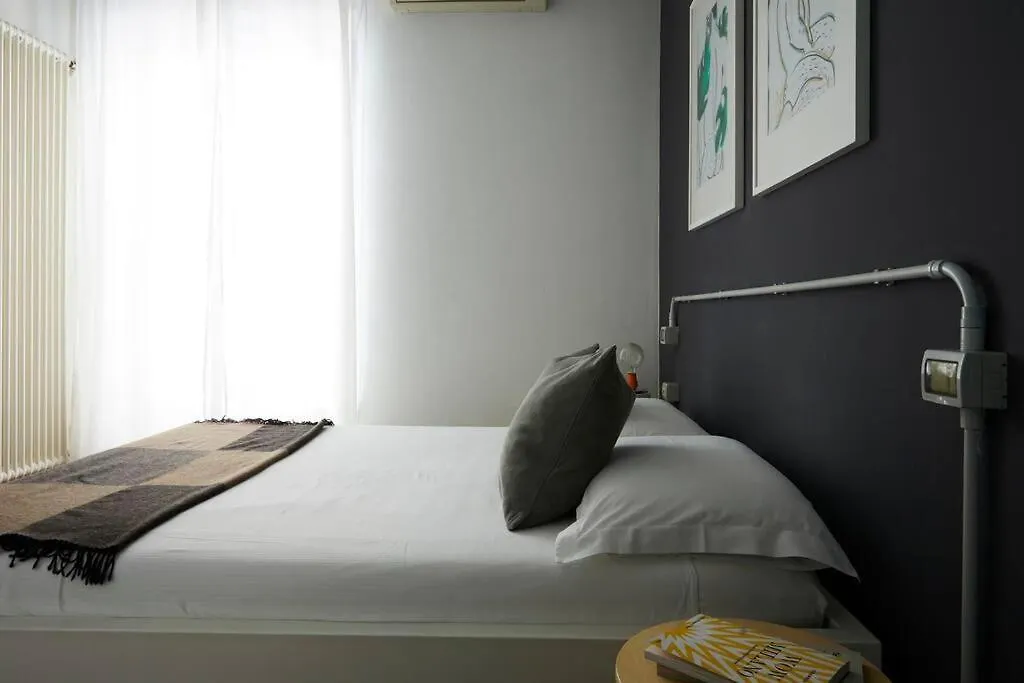 Artist Apartment - Porta Romana 米兰